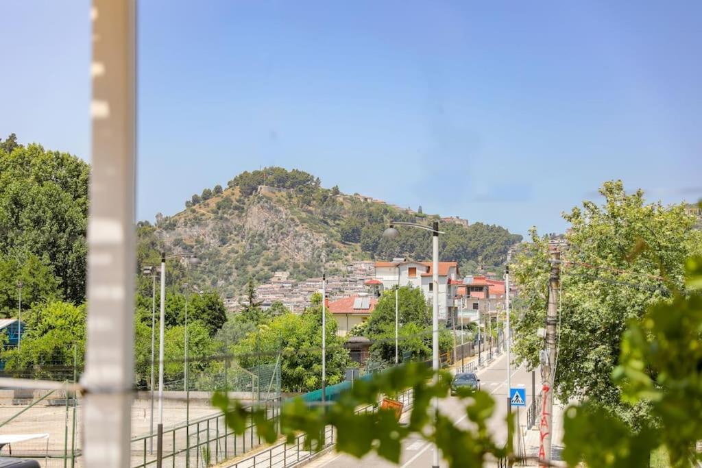 Cereni Guesthouse Berat Exteriér fotografie